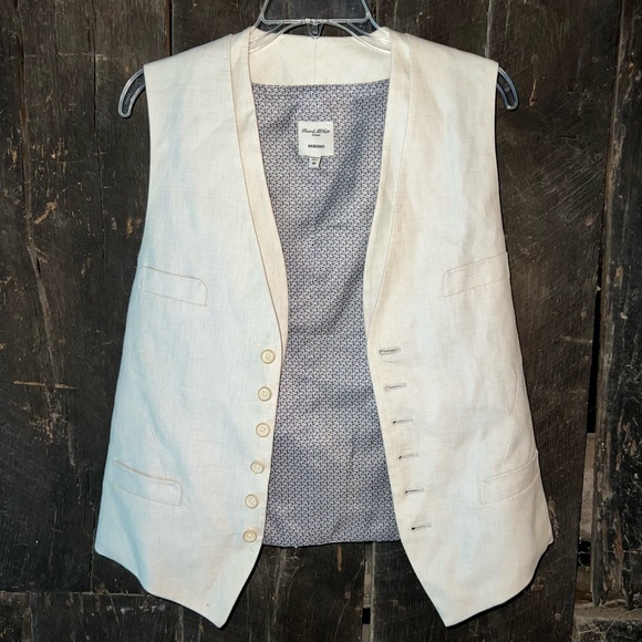 Linen Vest - Picture 2 of 3